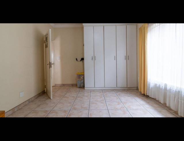 3 BEDROOM APARTMENT FOR SALE IN NEW REDRUTH